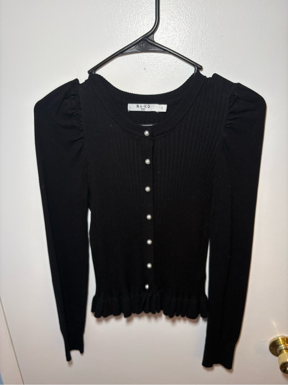 NA-KD Black Ribbed Puff-Sleeve Button-Down Cardigan with Pearl Buttons